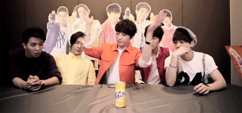 yg-boys:  kang magician (-_-;) 
