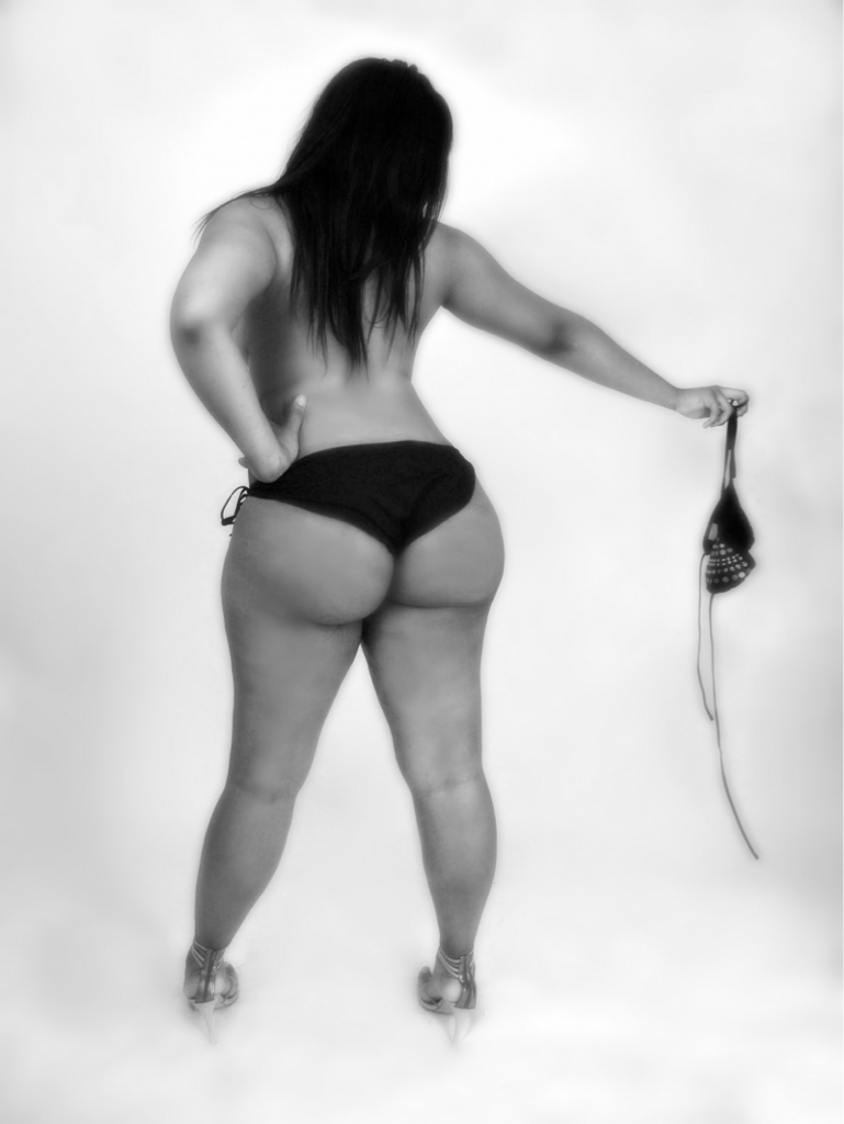 thickbootytoodamnbig:  Online Adult DVD Rentals http://bit.ly/18hbz8p | Live Webcam