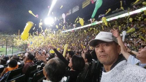 highlandvalley:  祈れさんのツイート: “謙さんの自撮り盛れない感じ、可愛い https://t.co/cJjGPDkQG8”
