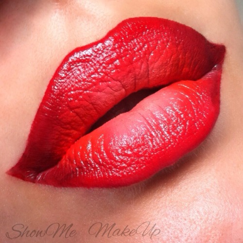 Today I created this beautiful Red ombré winged-lip on myself.
I lined my lips with Brick lip pencil by MAC. I filled the outer edges of my lips in with a Red lipstick by Grimas.
Then, below that colour I applied an Orangey Red colour by Grimas, and...