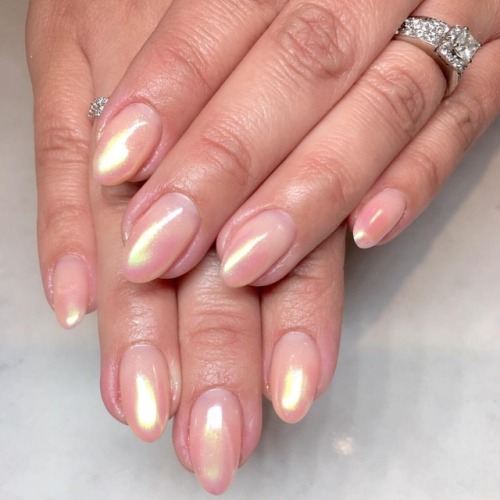 Nude with ombré unicorn powder from @daily_charme used @luminary_nail_systems base + color in Peace 