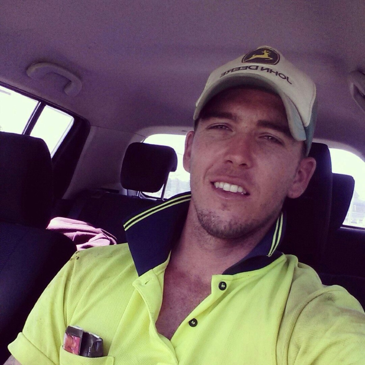 tradieboots:  Country meat at its finest. 
