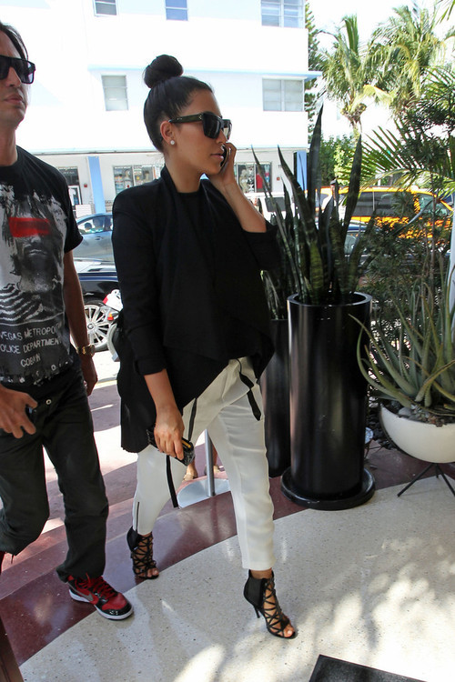 phresh-fashion:  lacrxze:  x  .