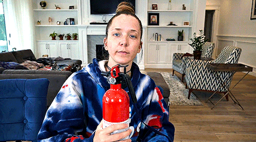 chewbacca:Jenna Marbles returns from vacation