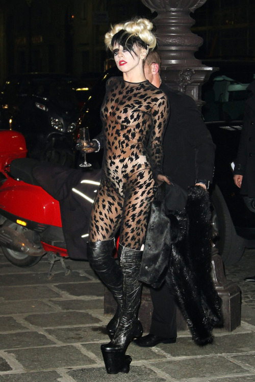 lelaid: Lady Gaga in Mugler out in Paris, March 2011