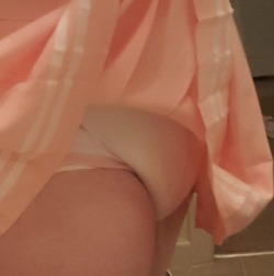 diapertrainingashley:New onesie and skirt