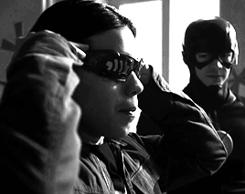 dailycisco:flash rewatch ϟ cisco relationships ϟ barry allen (4/?)- We’ll find each other.  The univ