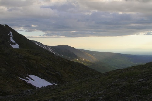 highways-are-liminal-spaces:April Bowl Trail, Hatcher Pass, AlaskaTaken July 2020