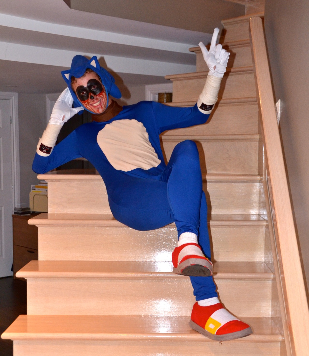 Sonic Exe the Hedgehog Cosplay 