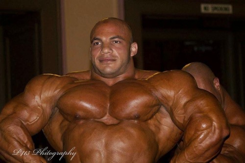 myfavoritemusclemen:   Mamdouh Elssbiay (Big Ramy) - 4http://myfavoritemusclemen.tumblr.com/post/140996411028/mamdouh-elssbiay-big-ramy-3