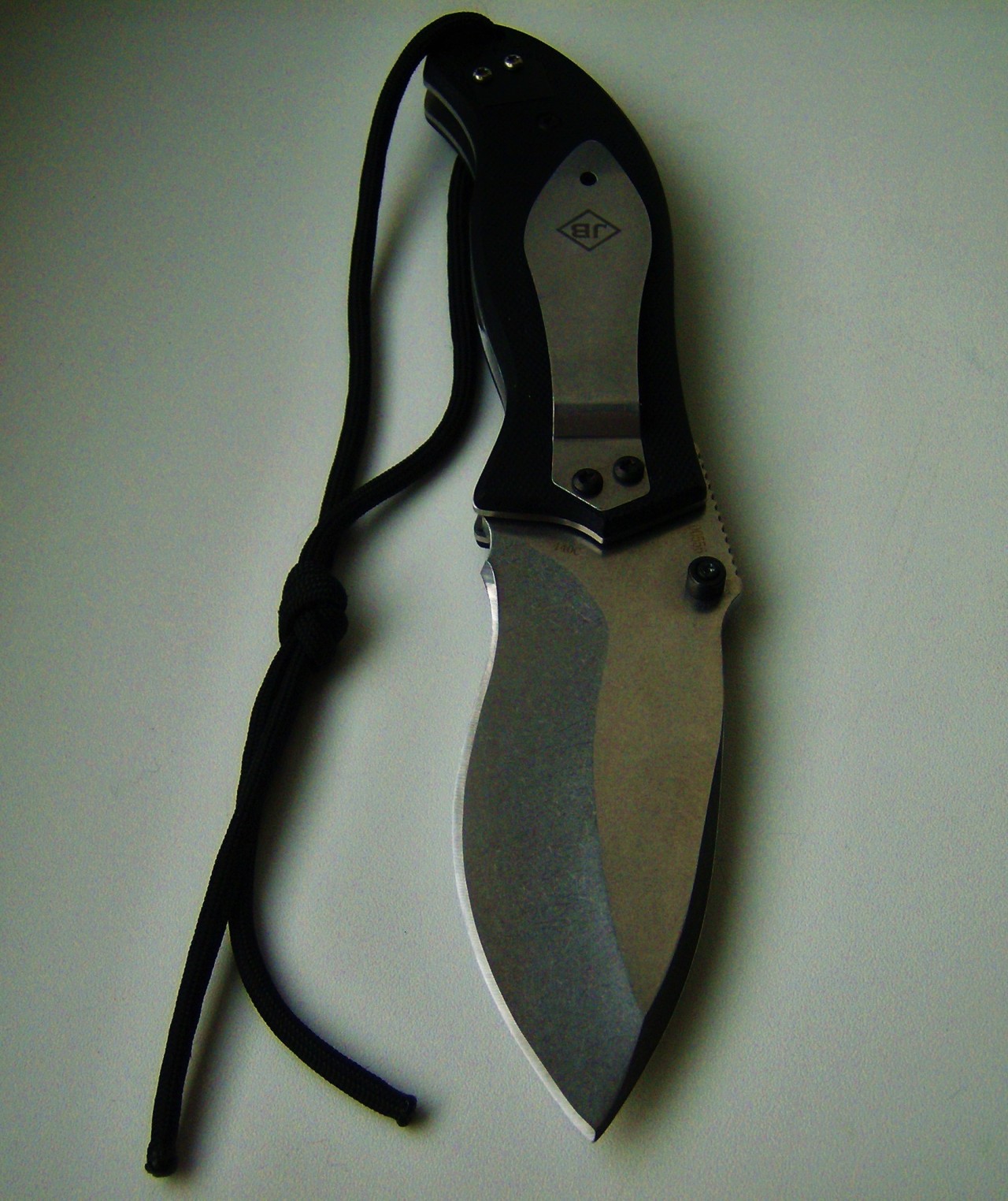 gunsknivesgear:  Boker Resurrection.  A good hard use folder, beefy and tough.
