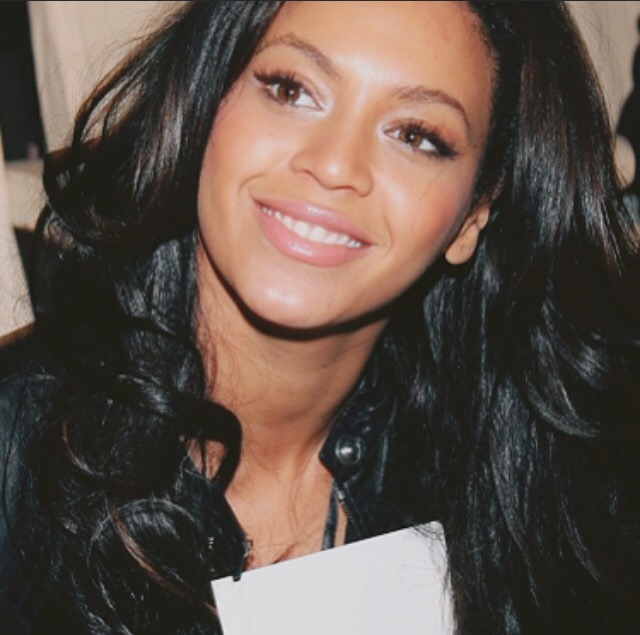 chyna-ros3:  iambrilliantlyblack:  dippednv8splash:  howtobeafxxkinglady:  I love