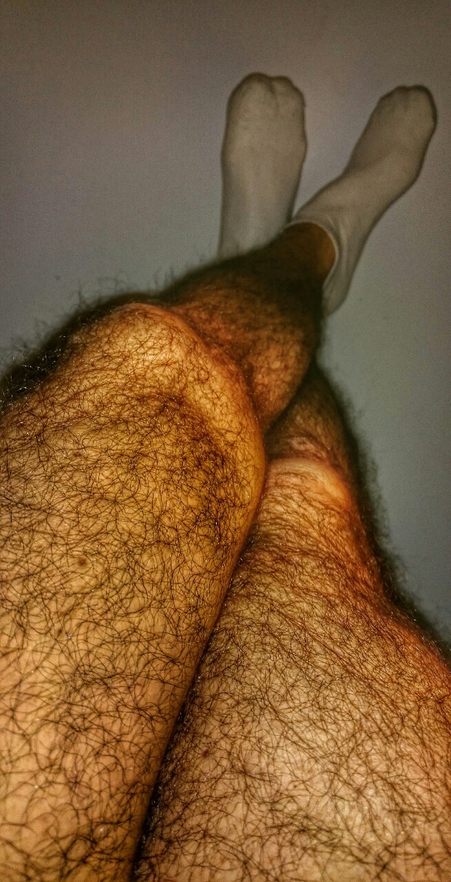 berlinhairygay:  mattheo22cm:  More and more followers ask me more pics with entire