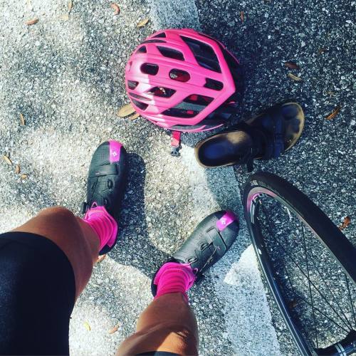 carbphrek: Yippee it’s pink day again. It makes me happy & I’m not a pink girl at all. #cycling 