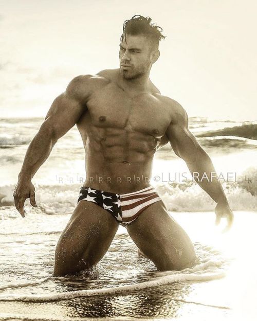 drwannabebigger:  Arnold Vosloo by Luis Rafael