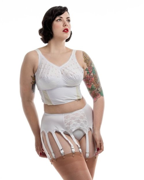The Nylon Swish “Everyday Glamour” 14 strap suspender beltshop.thenylonswish.com