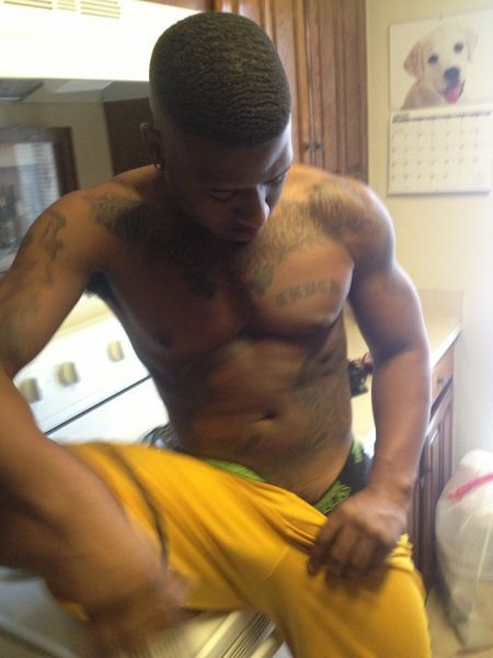 daddilongdik:  bigcrawdaddy:  I don’t think he knows how much I lust for him  Where