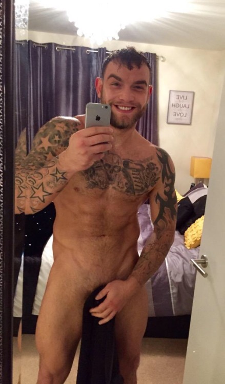 exclusivekiks:  Hot guy from London named Andy - Part 2 