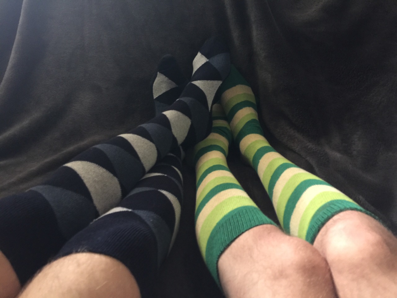 COOL DUDE DRAKEFIRE GOT US GIFTS! SOCKS~~~ THANKS!!~~~~~  (Mine are the blue ones,