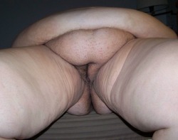 supersexybbwandfattygrannies:  Mmmmm!! @jtum100 I could live down there.