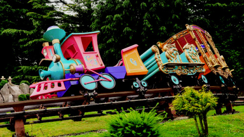 Disneyland Paris | Fantasyland↪   Casey Jr. – le Petit Train du Cirque