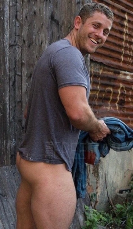 speedobuttandtaint:Speedobuttandtaint: Thanks to over 72,500 followers of hot men , butts and speedo