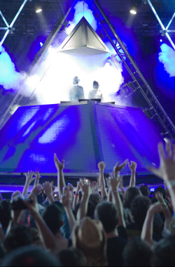 intergalactikdisk:  Daft Punk at Coachella - 2006 | Photo by kalani1980 