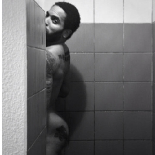 bruthas4bruthasxxx:  Lenny Kravitz Cakes http://bruthasonly.com/lenny-kravitz-cakes/