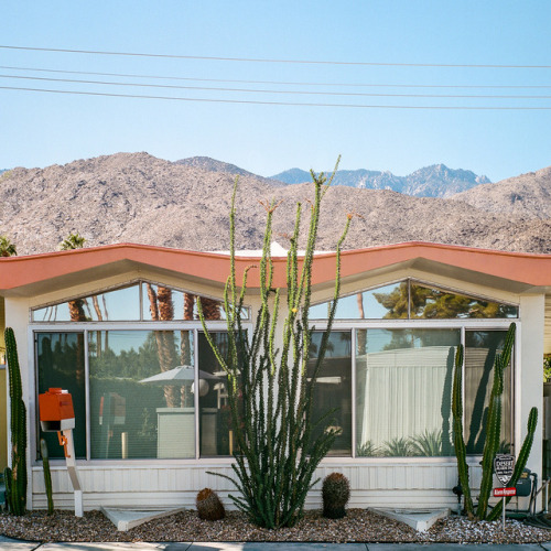 TWENTYSIX MOBILE HOMES A play on Edward Ruscha’s ‘Twentysix Gasoline Stations,’ I made 2