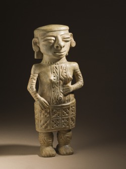 tlatollotl:  Standing Female Figure with EarspoolsColombia, Sinú, 800-1000  LACMA