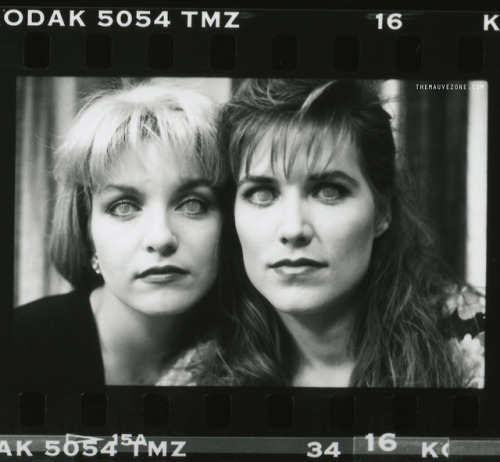 madeleine-ferguson: Sheryl Lee &amp; Brenda E. Mathers photographed by Richard Beymer.