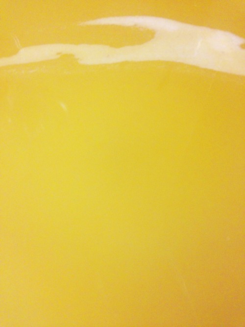 Cinder// thanks for making it look like I pissed in my bath water, lush.