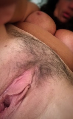 hotstuffbaby4us:  Juicy pussy…so sensitive