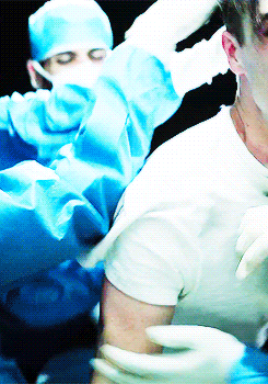 cocainesmile:  i never was yours… 