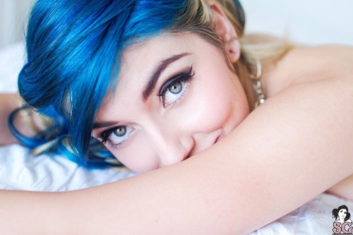 dimeliveswithin:  Holy shit her eyes