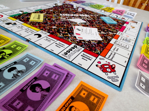 marykatewiles:theashleyclements:alsokatie:Lizzie Bennet Diaries Monopoly!Download here: (x)Video Tou