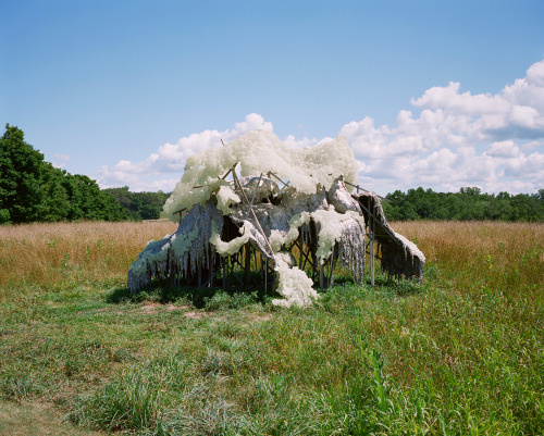 Lynda Benglis, Hills and Clouds, at Storm King. 