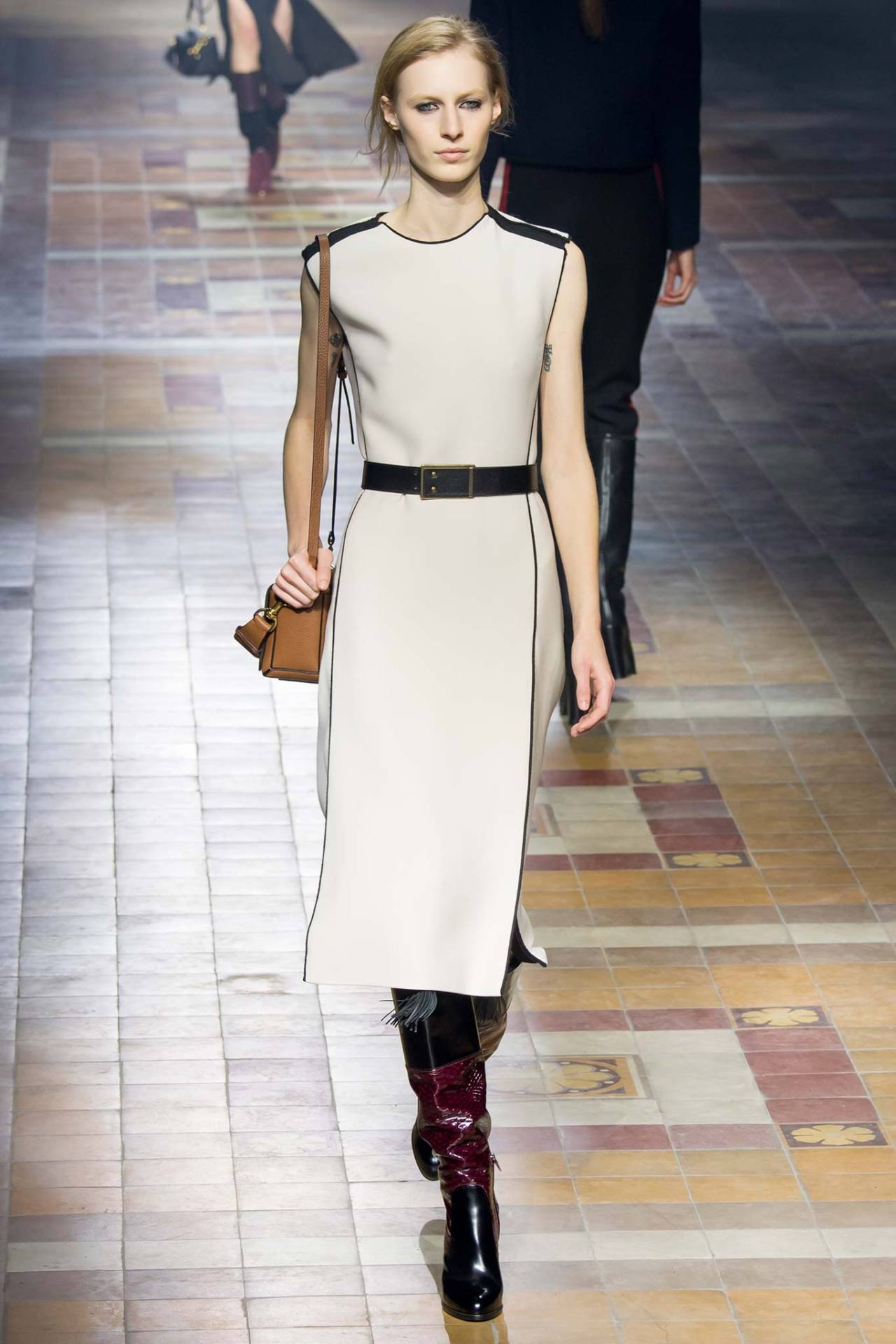 forlikeminded:Lanvin - Paris Fashion Week - Fall 2015  Julia Nobis   