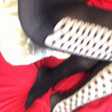 babyablaze:  I got new tights! I LOVE them. 💋