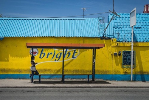 Brillante Bright Caribe * * * * * #colorphotography #curacao #bright #blue #yellow #willemstad #pund