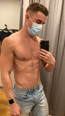 releasings:who doesn’t like change room lighting 