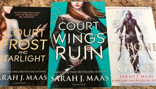 Always love a trip to Waterstones Llandudno especially when I can satisfy my Sarah J. Maas needs ❤️ 