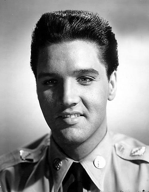 real-edgarcasco:  Elvis PresleyBlues (1960) Photo shoot for G.I. Blues (Paramount).