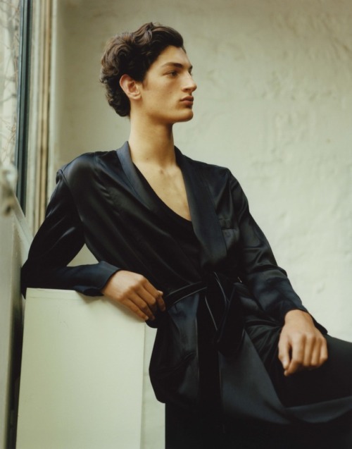 dham-srifuengfung: aaron shandel ph. dham srifuengfung for vogue hommes, styled by giovanni dario la