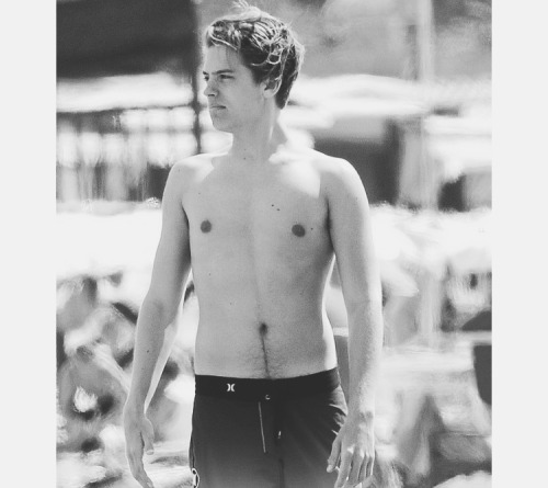 dylan sprouse // italy vacation