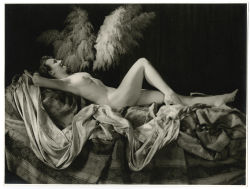 grandma-did:  retrona:  Alfred Cheney Johnston