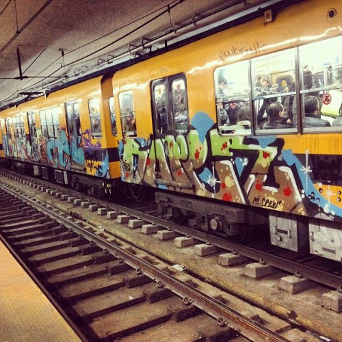 #metro #graff #graffiti #buenosaires #argentina #people #time #nice #cool #art? #great #colors