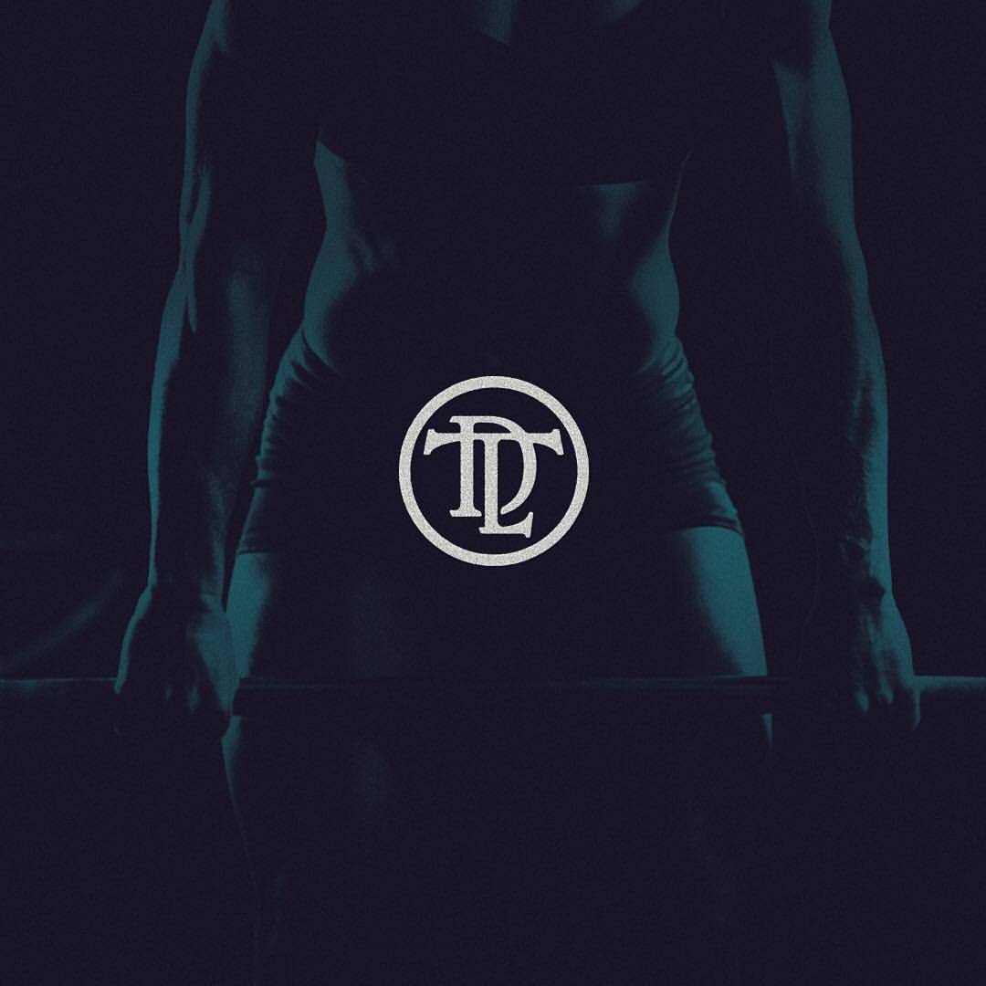 I have been real busy lately.
Here is a peek at what I’ve got going on for a new client, work in progress.
#danbradleydesignco #logo#identity #fitness #branding