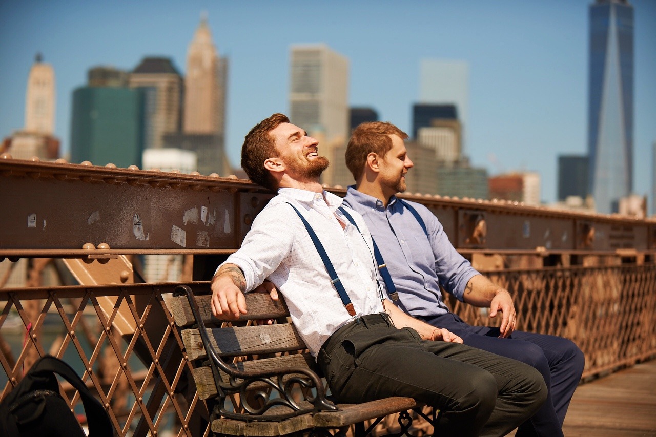 beardset:  bearsblogs:  #JustMarried  the minion makes this so much better