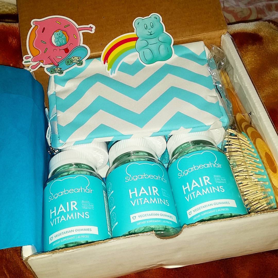 Feels like a good day for a delivery.  😍 @sugarbearhair #sugarbearhair #vitamins
